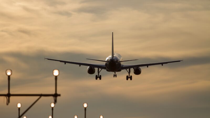 Způsobil zpoždění letu agresivní člověk? Nelze žádat odškodnění, tvrdí soud EU