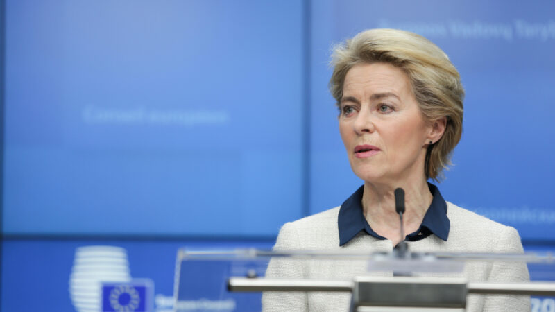 Riziko nákazy novým koronavirem v&nbsp;EU vzrostlo, oznámila předsedkyně Komise