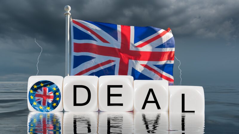 Budoucí obchodní dohoda mezi EU a&nbsp;Británií má být ucelená. Spornou oblastí budou unijní standardy i&nbsp;rybolov