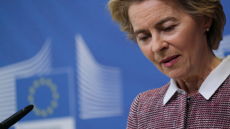 Sliby, chyby? Komise své ambiciózní plány pro prvních sto dní nestíhá