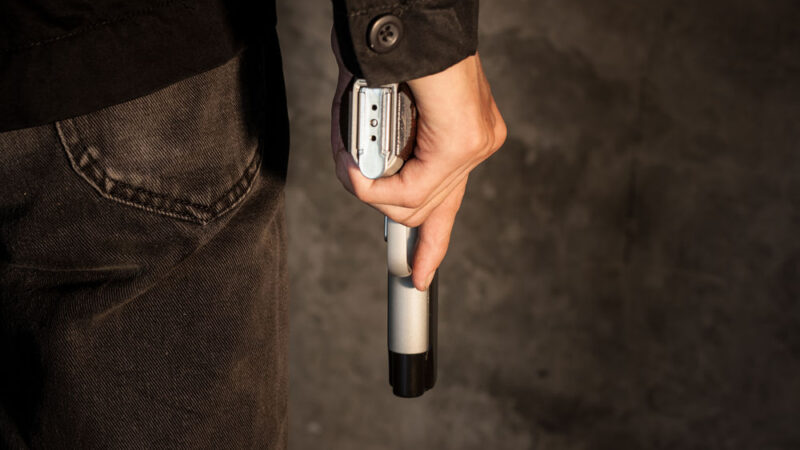 Omezení zbraní v&nbsp;EU teroristy nezastaví, shodují se Češi