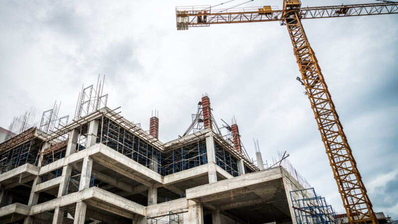 České stavebnictví není v&nbsp;dobré kondici, chybí byty i&nbsp;dálnice. Mezi zeměmi EU si pohoršilo