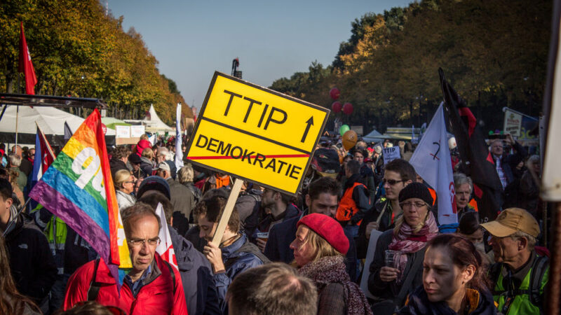 Akademici se přou, zdali je obchodní politika EU pro občany přínosná