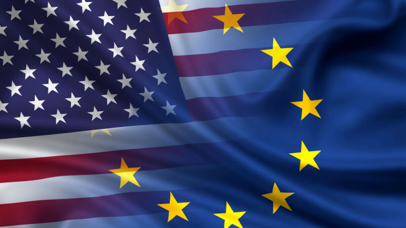 Dohoda o&nbsp;volném obchodu s&nbsp;USA bude brzy opět na stole. Plány Trumpa jsou nereálné