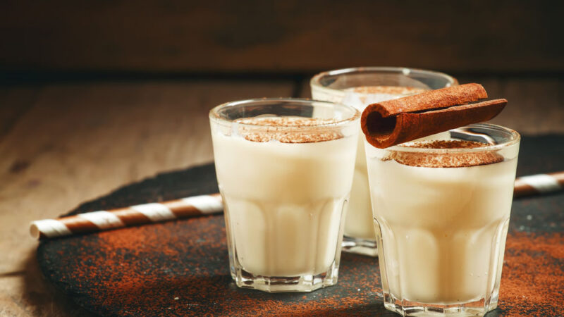 Další boj o&nbsp;název. Dopadne vaječný likér podobně jako tuzemský rum?