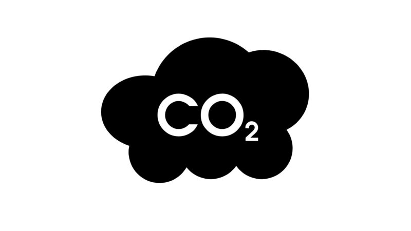 EU ETS: snižování emisí, nebo jen počítání povolenek?