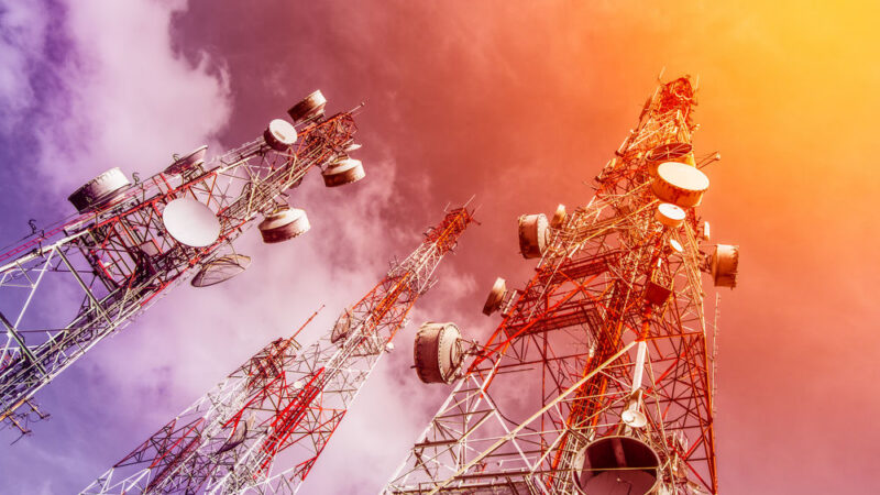 Reforma telekomunikací se blíží. Přinese levnější volání, rychlejší internet a&nbsp;posílí EU