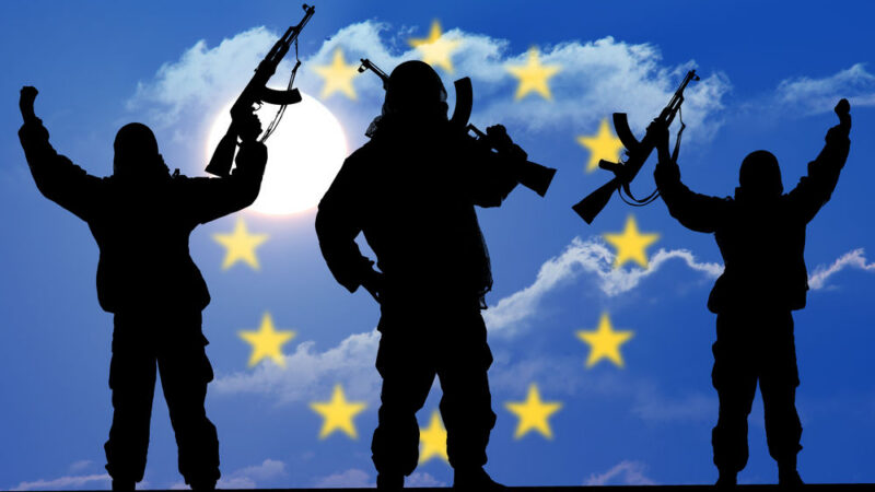 Komise pomáhá členským státům s&nbsp;řešením radikalizace. Podle unijních auditorů má dělat víc