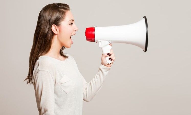 Česko stále neratifikovalo úmluvu proti násilí na ženách. Europarlament vyzývá ke změně