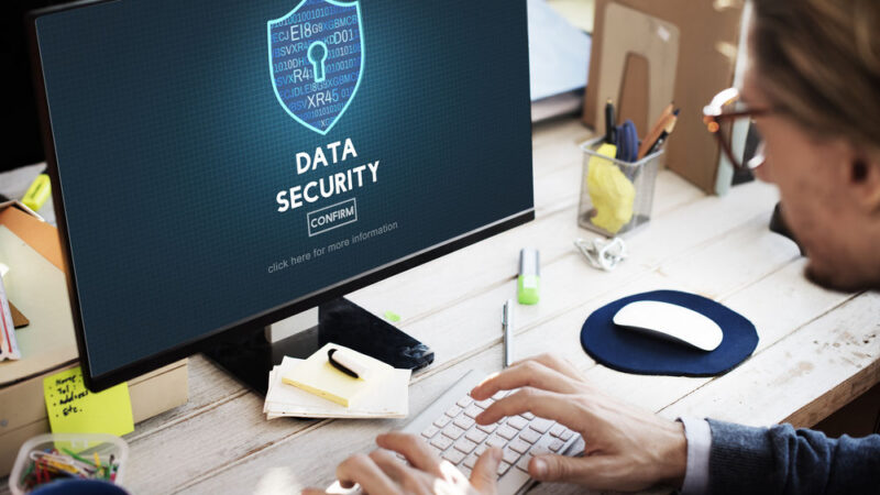 WhatsApp a&nbsp;Skype se bouří, Komise od nich vyžaduje přísnější ochranu dat