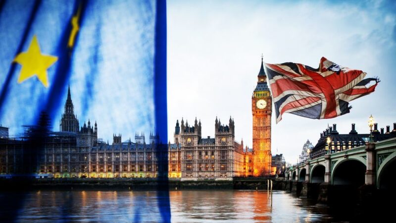 Britský parlament včera rozhodl. Žádá nové vyjednání irské pojistky a&nbsp;odmítá odklad brexitu