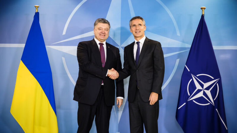 Ukrajina míří do NATO. Navzdory ruskému varování