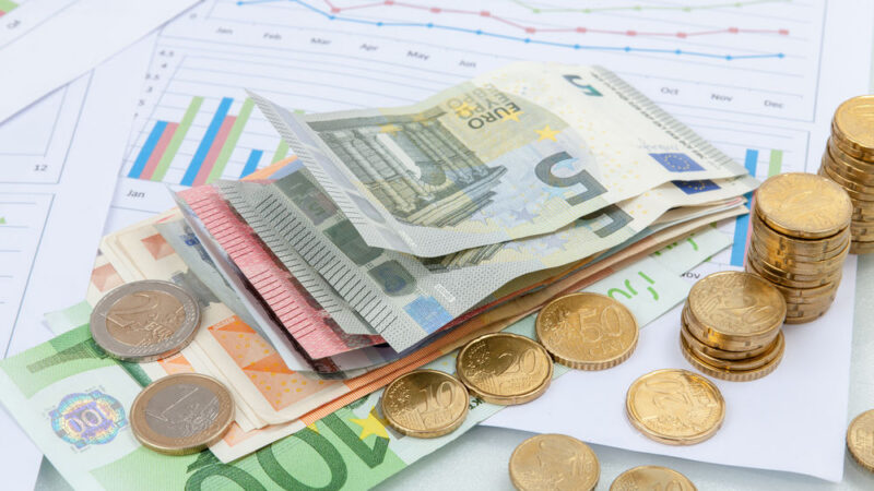 Čerpání evropských dotací se v&nbsp;ČR zlepšuje, stále však zůstává pod průměrem EU