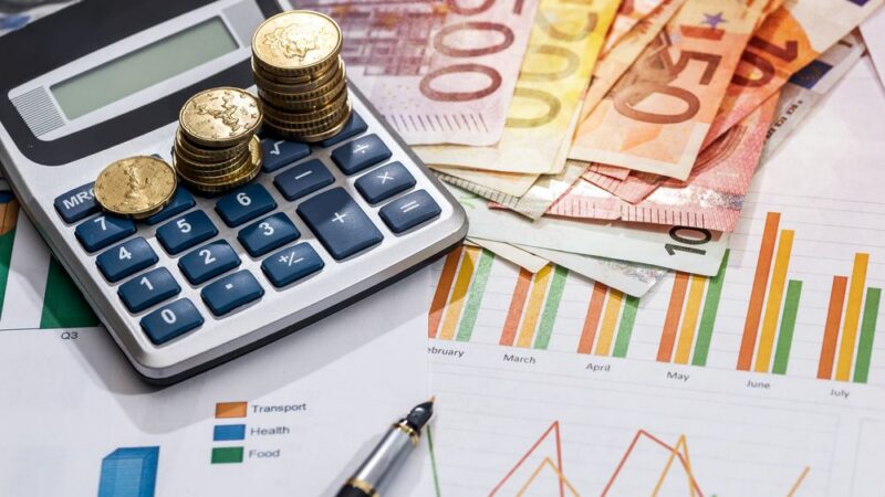 Jarní hospodářská prognóza: Komise snížila odhad růstu ekonomiky EU