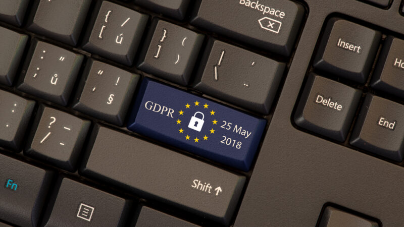 Rok s&nbsp;GDPR: Některé státy pravidla stále nedodržují, Česko uděluje první pokuty