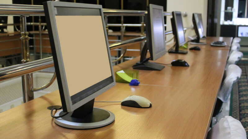 Program dotací na rychlý internet je fiasko, místo 11 miliard se žádá o&nbsp;47 milionů