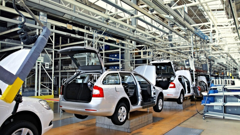 Tvrdý brexit může snížit vývoz českých automobilek do Británie o&nbsp;deset procent