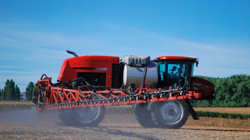 Glyfosát má v&nbsp;EU stále zelenou, o&nbsp;zákazu by se mělo rozhodnout letos