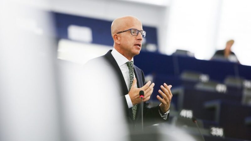 Video: Přijmout či nepřijmout euro? Telička odpovídal na otázky studentů MUP