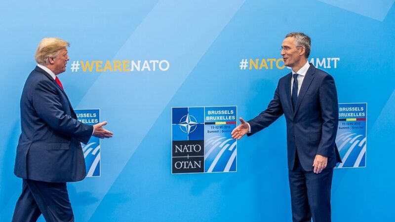 Summit NATO byl dramatický, ale velká překvapení nepřinesl