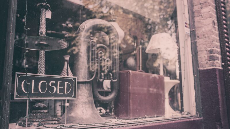 Česko přispěje firmám zasaženým krizí na nájem, podporu dnes schválila Komise