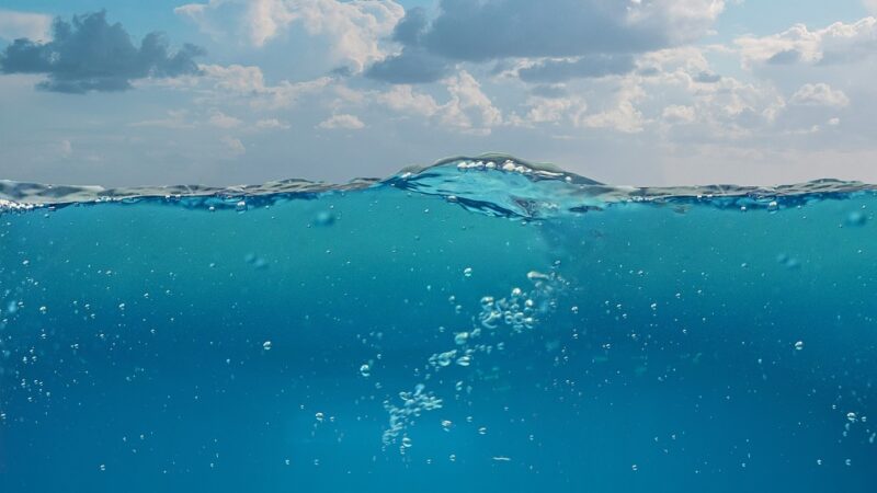 Vědci chtějí ukládat emise uhlíku pod mořské dno