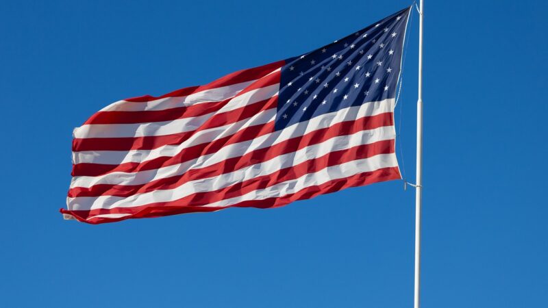 Analytik: USA nemohou uvalit cla na jednotlivé země, pouze na EU jako celek