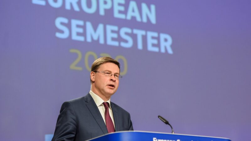 Zaměřte se na zdravotnictví, digitalizaci a&nbsp;čisté zdroje. Komise poradila Česku, jak vyváznout z&nbsp;krize