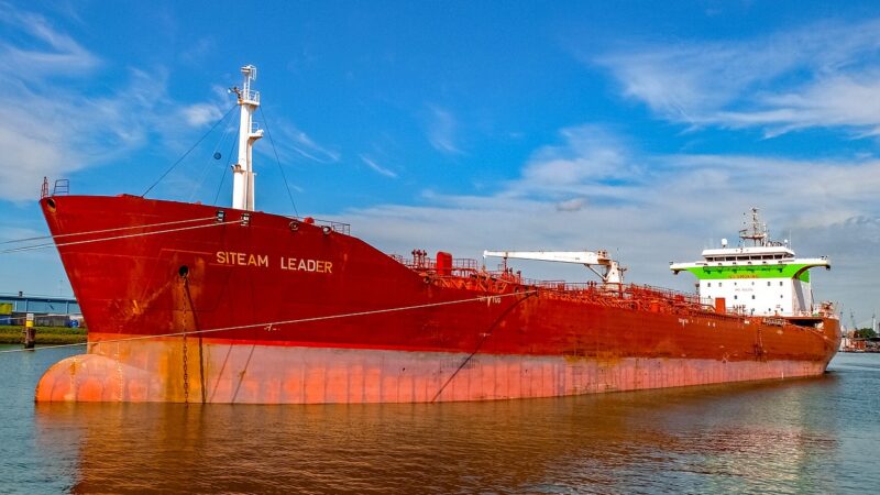 Čtrnáctý balík protiruských sankcí je na světě, míří i&nbsp;na LNG