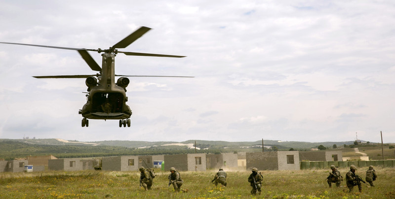 EU chce být bezpečnostní gigant. Nejdřív se ale musí shodnout, kdo je pro ni hrozbou