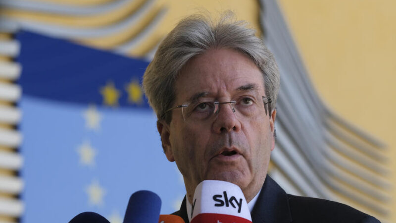 Pokud nedojde k&nbsp;pokroku na globální úrovni, EU možná zavede digitální daň sama