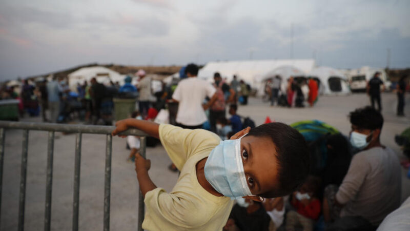 Nový pakt o&nbsp;migraci a&nbsp;azylu: Tři možné scénáře