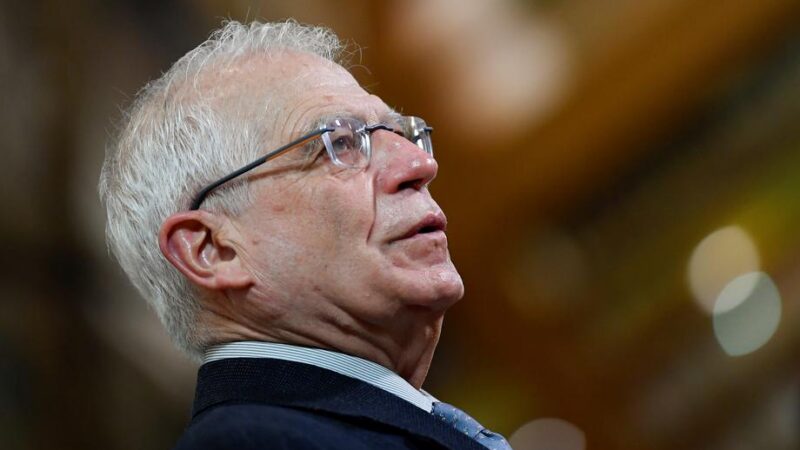 Ministři se na sankcích za Navalného nedohodli, Borrell poletí do Ruska