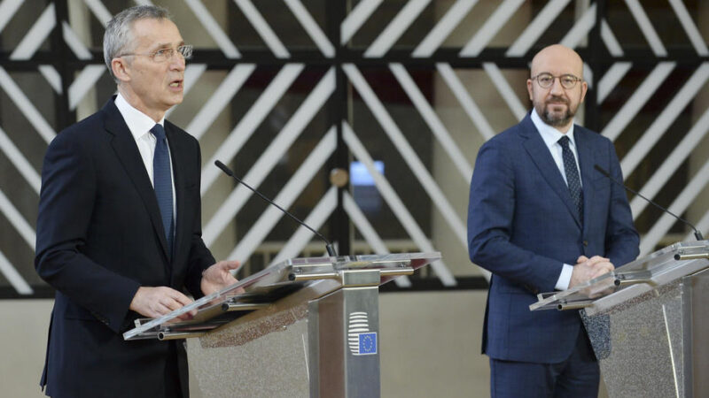 V zájmu EU je posilovat vlastní obranu i&nbsp;spolupráci s&nbsp;NATO, shodli se lídři zemí