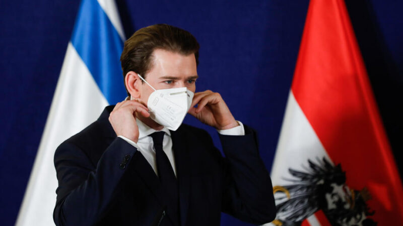 Rozdělování vakcín není spravedlivé, tvrdí Kurz. Komise nabídla vysvětlení