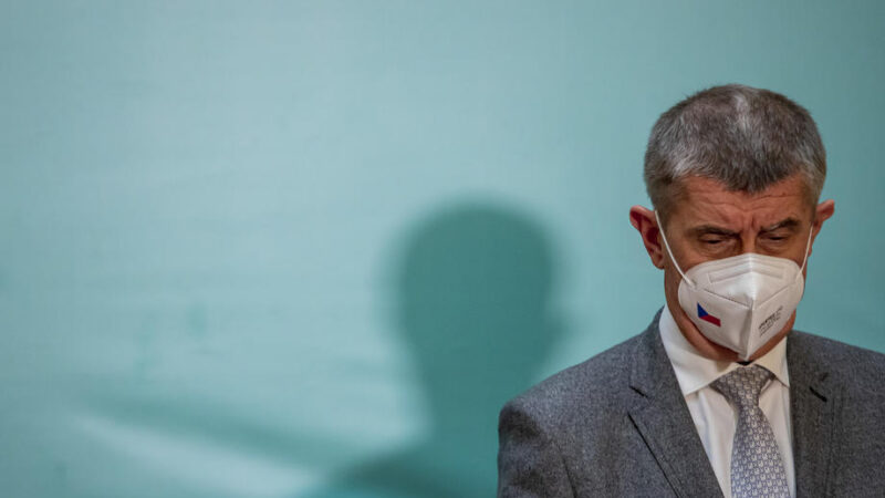 Rozhodnout mohou pouze soudy, odpověděla vláda na rezoluci EP k&nbsp;Babišově střetu zájmů