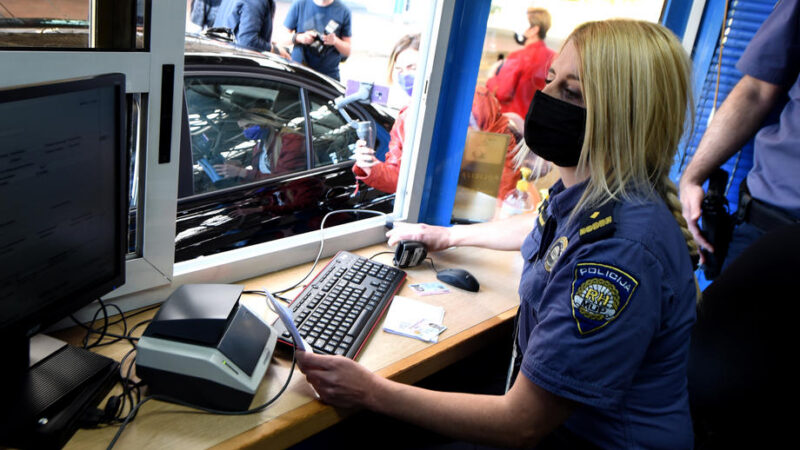 Zločincům se komplikuje cesta do EU, úřady budou moct lépe prověřit žadatele o&nbsp;víza