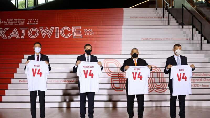 Český červen v&nbsp;EU: Vše se točí kolem Visegrádu