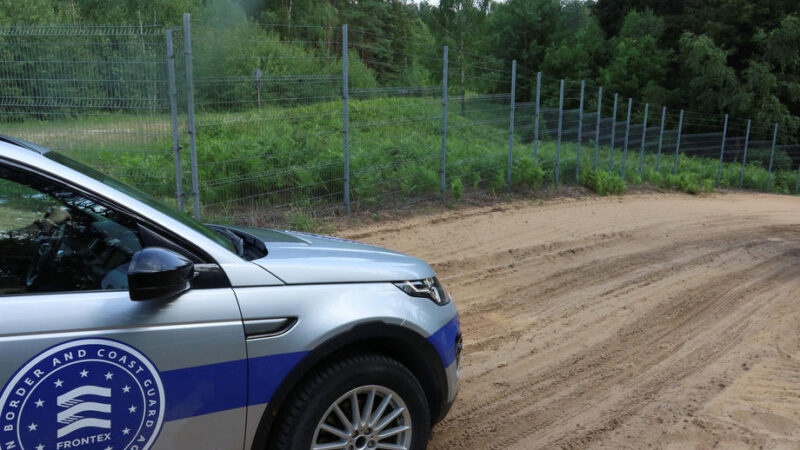 Do Litvy míří z&nbsp;Běloruska další migranti, Frontex poslal pomoc