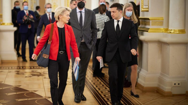 Ukrajina musí zůstat tranzitní zemí pro přepravu plynu, prohlásila von der Leyenová