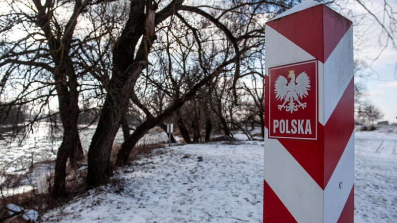 Polsko staví plot na hranicích s&nbsp;Běloruskem, hotový bude v&nbsp;červnu