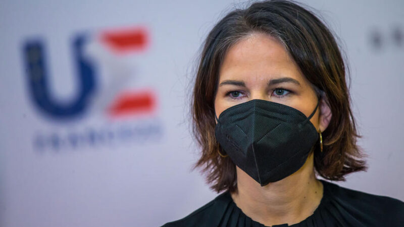 Německou ministryni zahraničí čeká cesta do Moskvy i&nbsp;Kyjeva