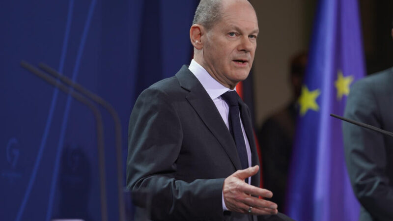 Nová německá vláda se silně hlásí k&nbsp;EU a&nbsp;ochraně právního státu. Bude to však politika malých krůčků