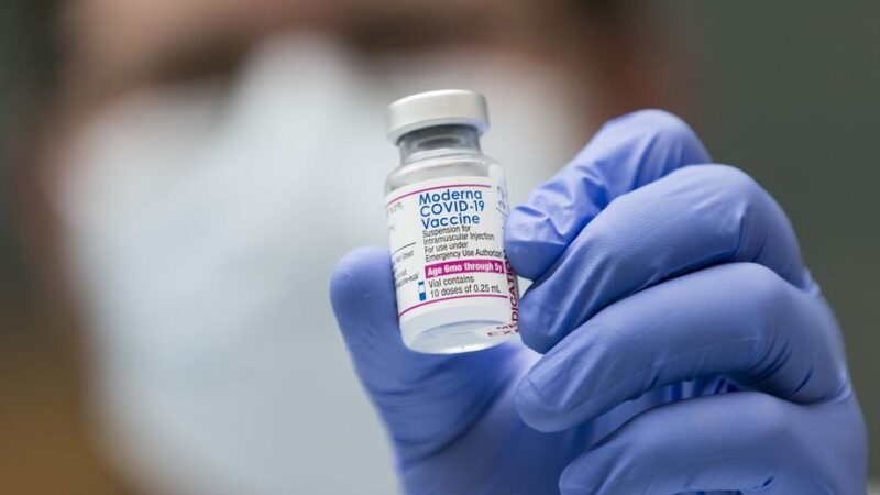 EU chce lepší smlouvy s&nbsp;výrobci covidových vakcín, jednání začne v&nbsp;Praze