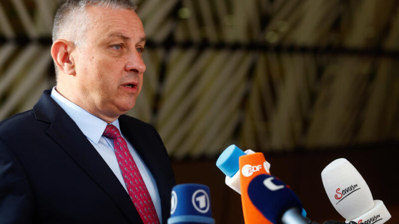 Ceny energií tíží všechny země, Síkela zvažuje svolání mimořádné Rady