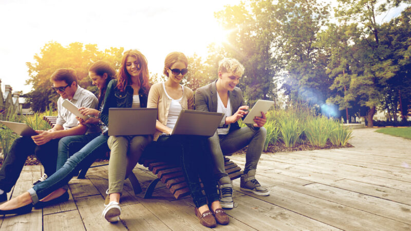 Obce mohou žádat o&nbsp;evropské dotace na bezplatné wifi. Je ale potřeba si pospíšit